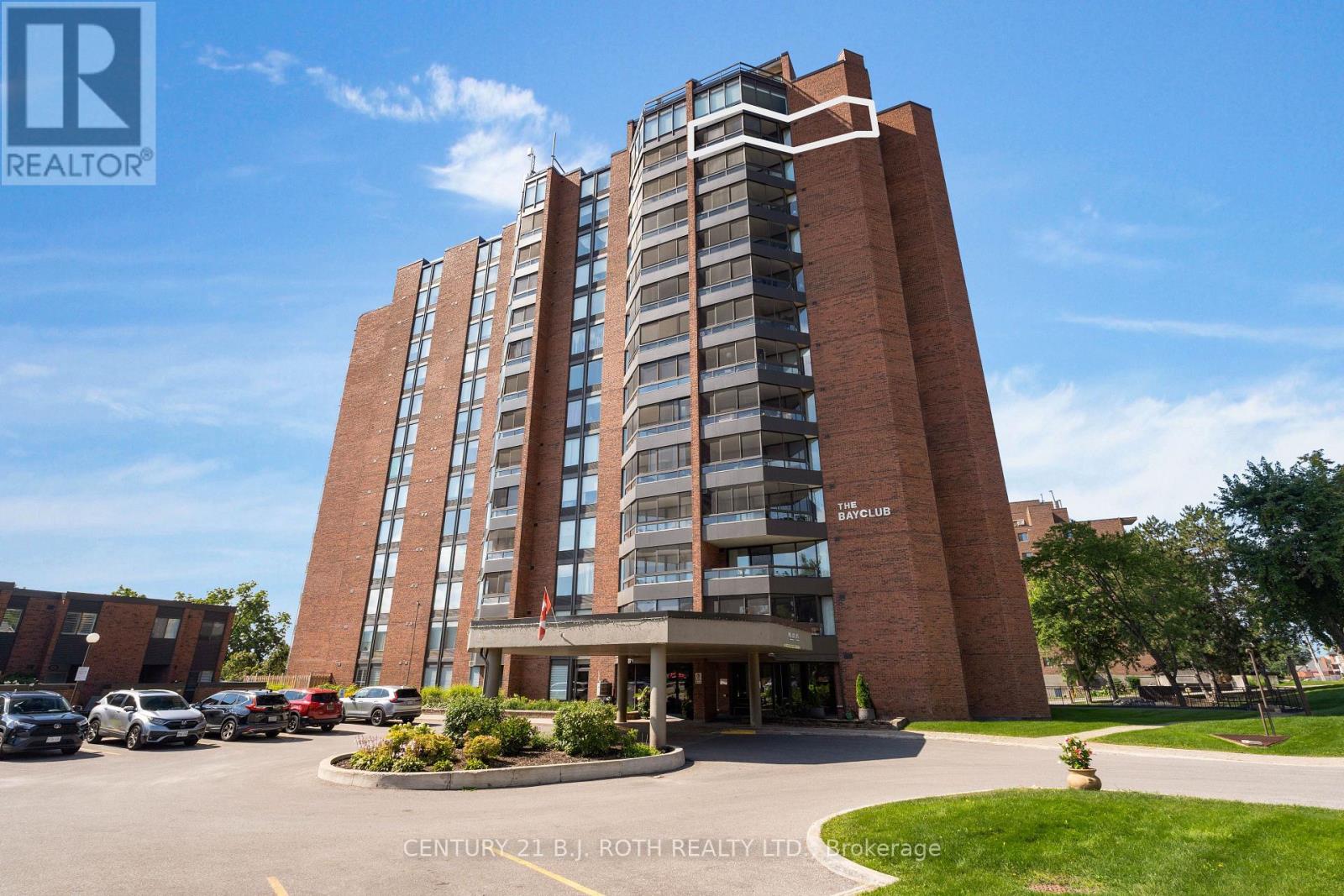 1401 - 181 Collier Street, Barrie (North Shore), Ontario  L4M 5L6 - Photo 2 - S13762020