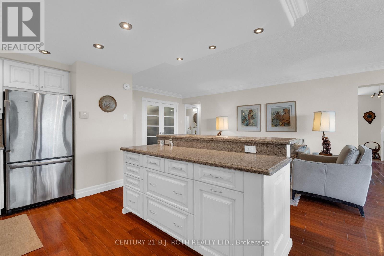 1401 - 181 Collier Street, Barrie (North Shore), Ontario  L4M 5L6 - Photo 6 - S13762020