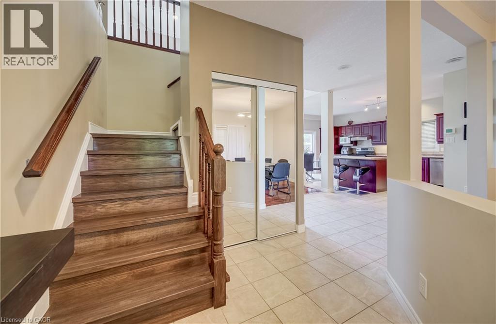 573 Robert Ferrie Drive, Kitchener, Ontario N2P 2T8 - Photo 4 - 40861008