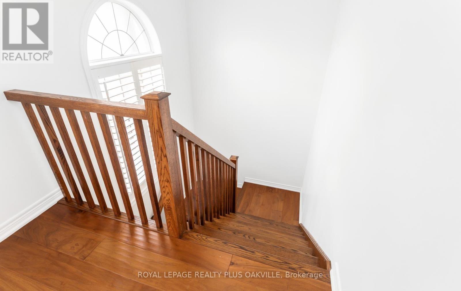 2386 Natasha Circle, Oakville, Ontario  L6M 1P2 - Photo 17 - W13761894