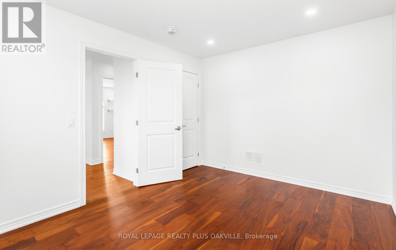 2386 Natasha Circle, Oakville, Ontario  L6M 1P2 - Photo 25 - W13761894