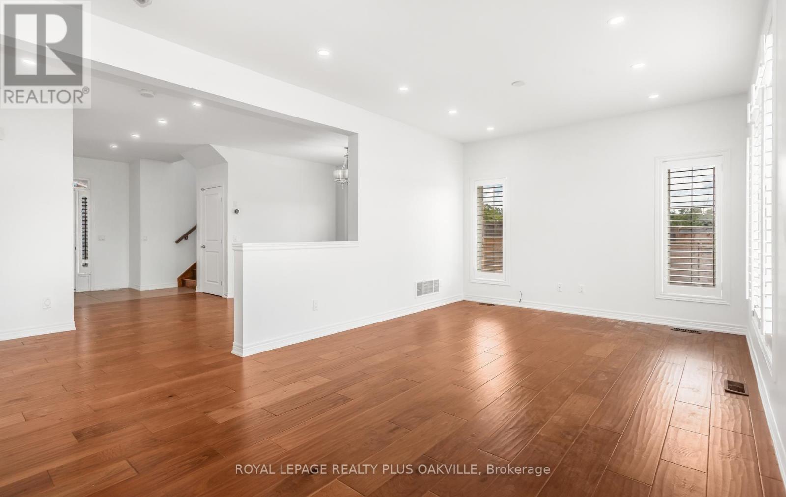 2386 Natasha Circle, Oakville, Ontario  L6M 1P2 - Photo 8 - W13761894