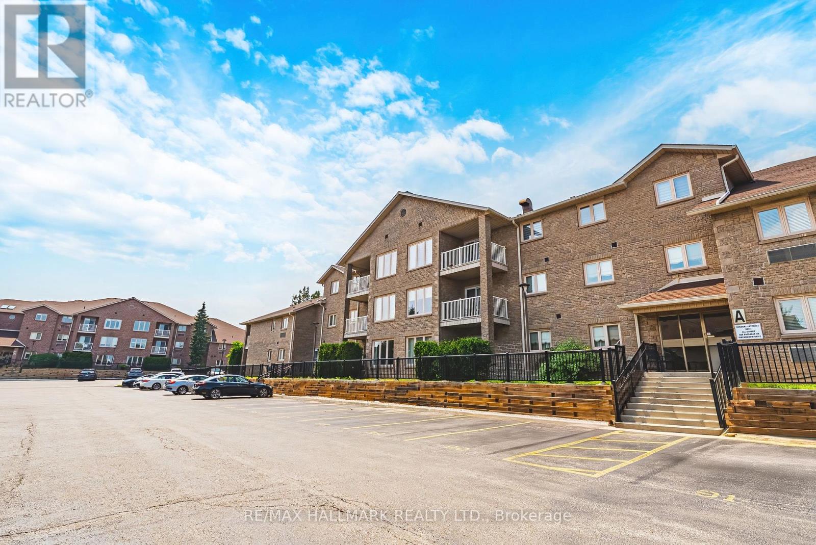 6 - 3050 Pinemeadow Drive, Burlington, Ontario  L7M 3X5 - Photo 4 - W13761900