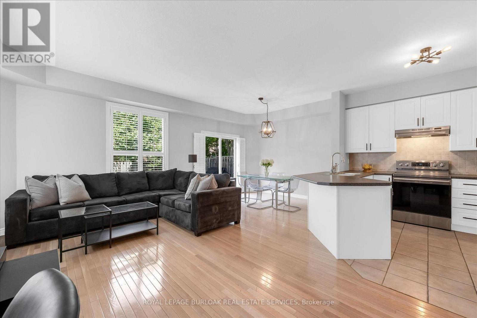 5287 Scotia Street N, Burlington, Ontario  L7L 7B5 - Photo 14 - W13761928
