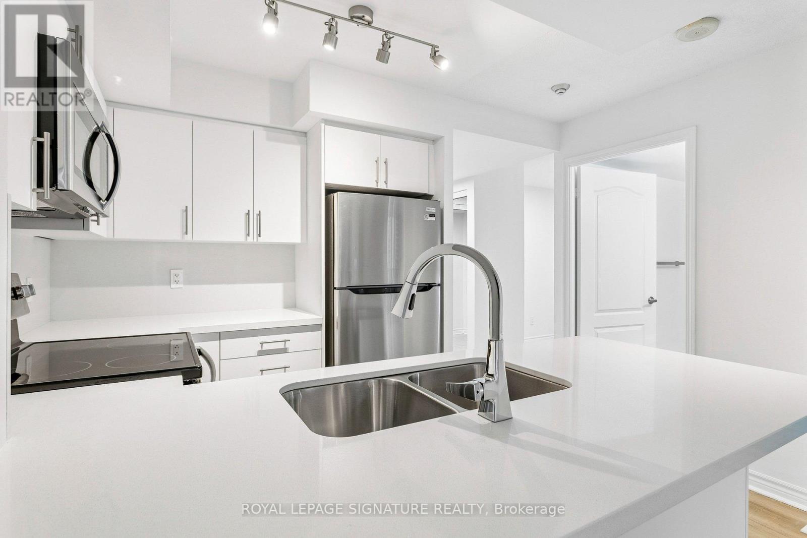 2407 - 4080 Living Arts Drive, Mississauga, Ontario  L5B 4N3 - Photo 4 - W13762040