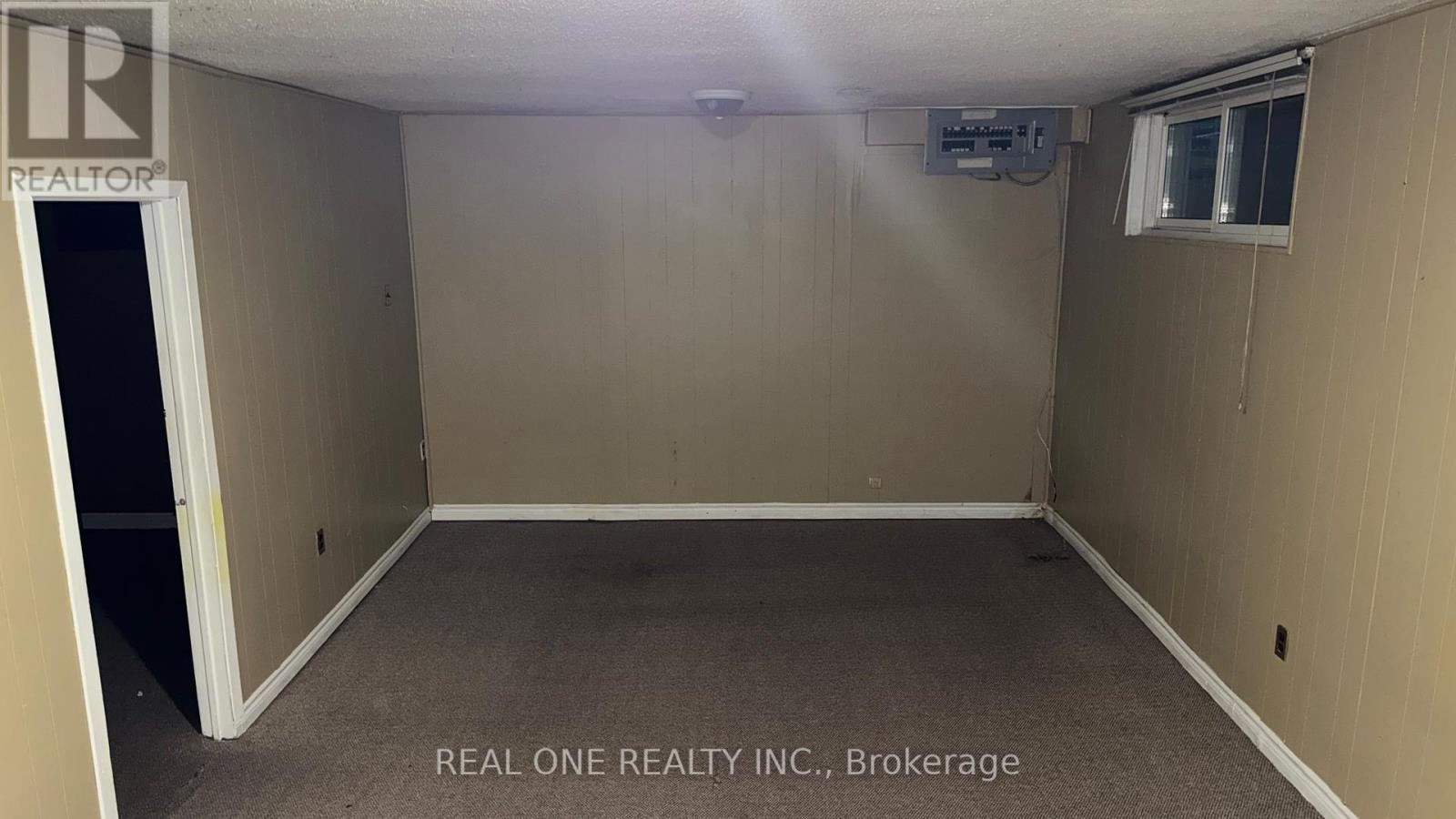 Lower Level - 3622 Molly Avenue, Mississauga, Ontario  L5A 3M5 - Photo 8 - W13762070