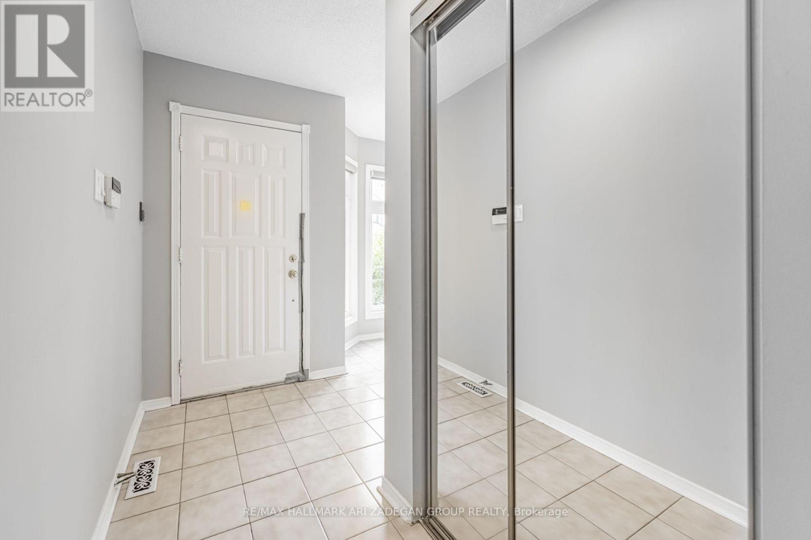 125 - 3050 Orleans Road, Mississauga, Ontario  L5L 5P7 - Photo 3 - W13762154