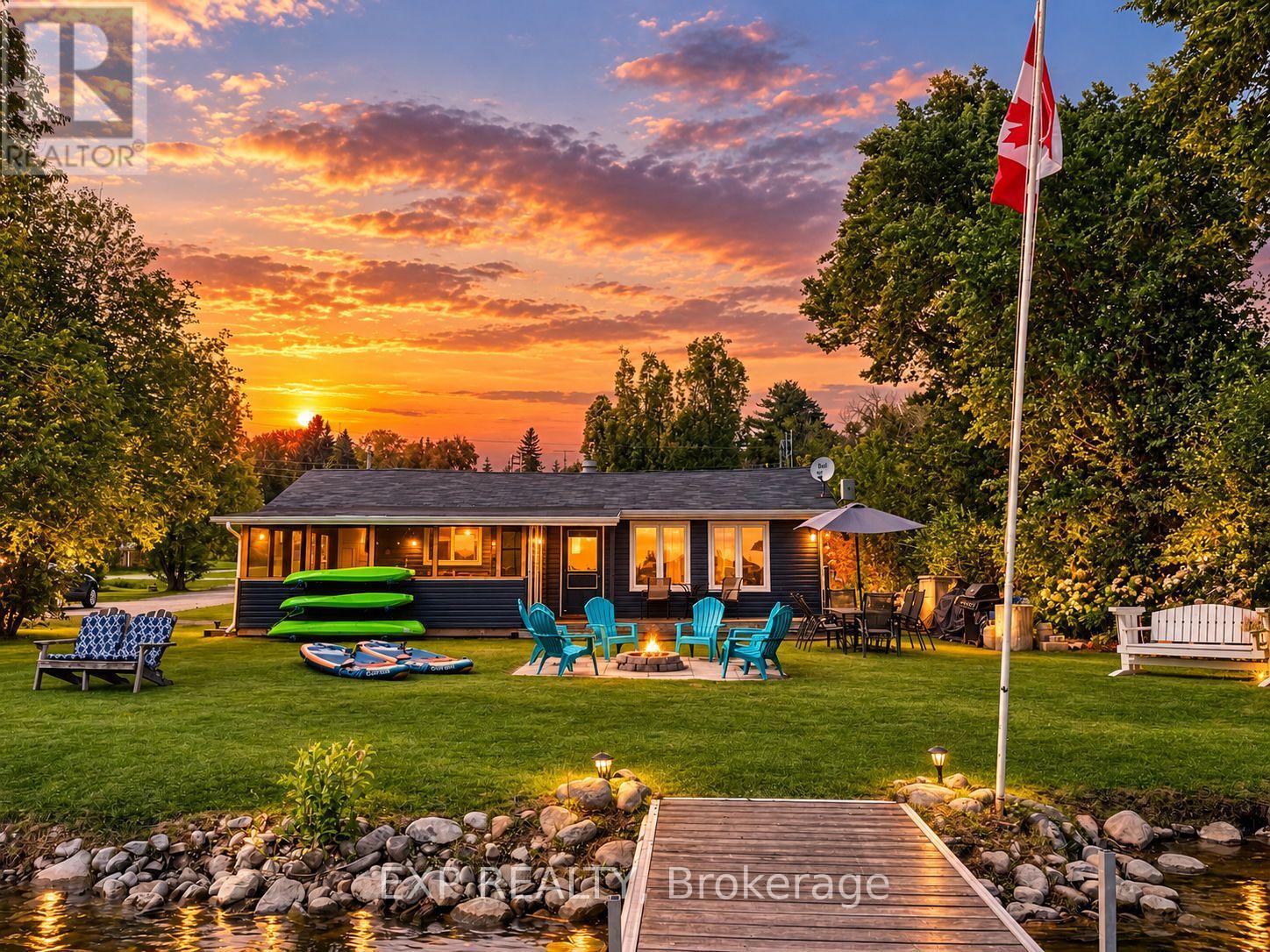 9 CHARLOTTE CRESCENT, Kawartha Lakes, Ontario