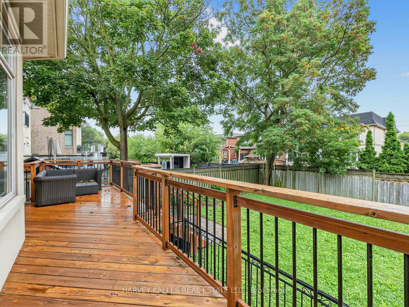 125 Bannockburn Avenue, Toronto, Ontario  M5M 2N2 - Photo 38 - C13761472