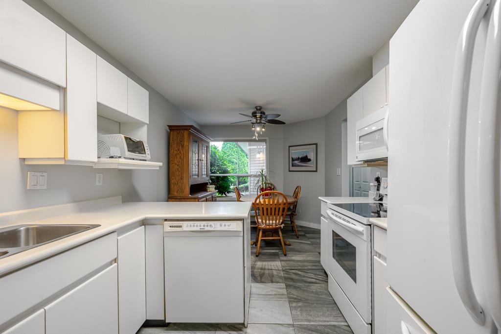 112 10250 155a Street, Surrey, British Columbia  V3R 4K5 - Photo 5 - R3161865