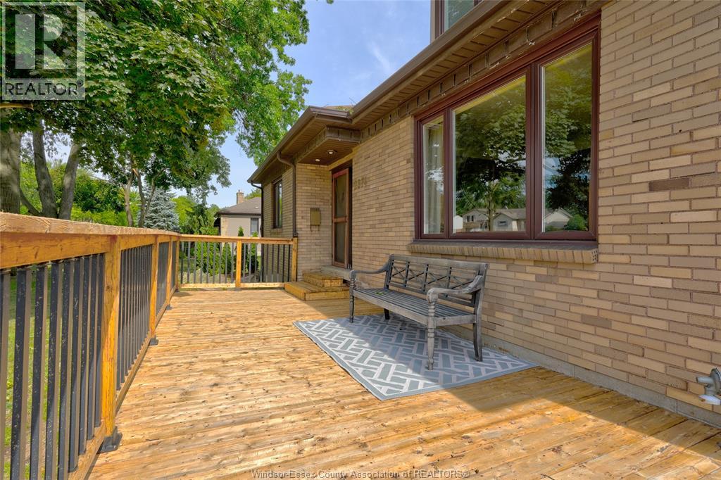 2574 Buckingham, Windsor, Ontario  N8T 2B6 - Photo 3 - 26022078
