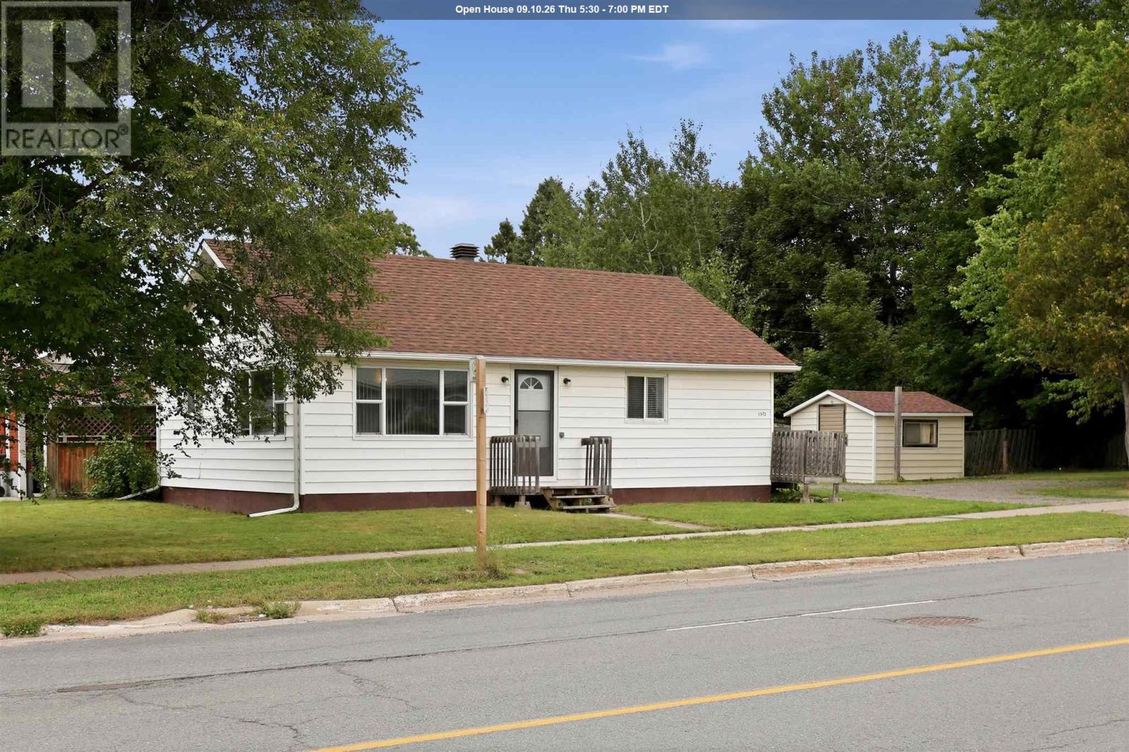 1572 Wellington St E, Sault Ste. Marie, Ontario  P6A 2R7 - Photo 1 - SM262475