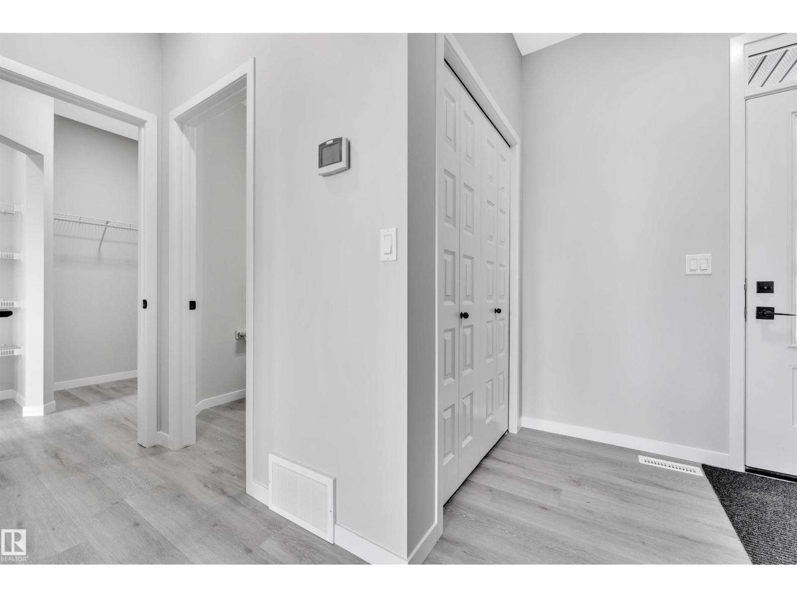 16832 49 St NW, Edmonton, Alberta  T5Y 4G9 - Photo 6 - E4507757