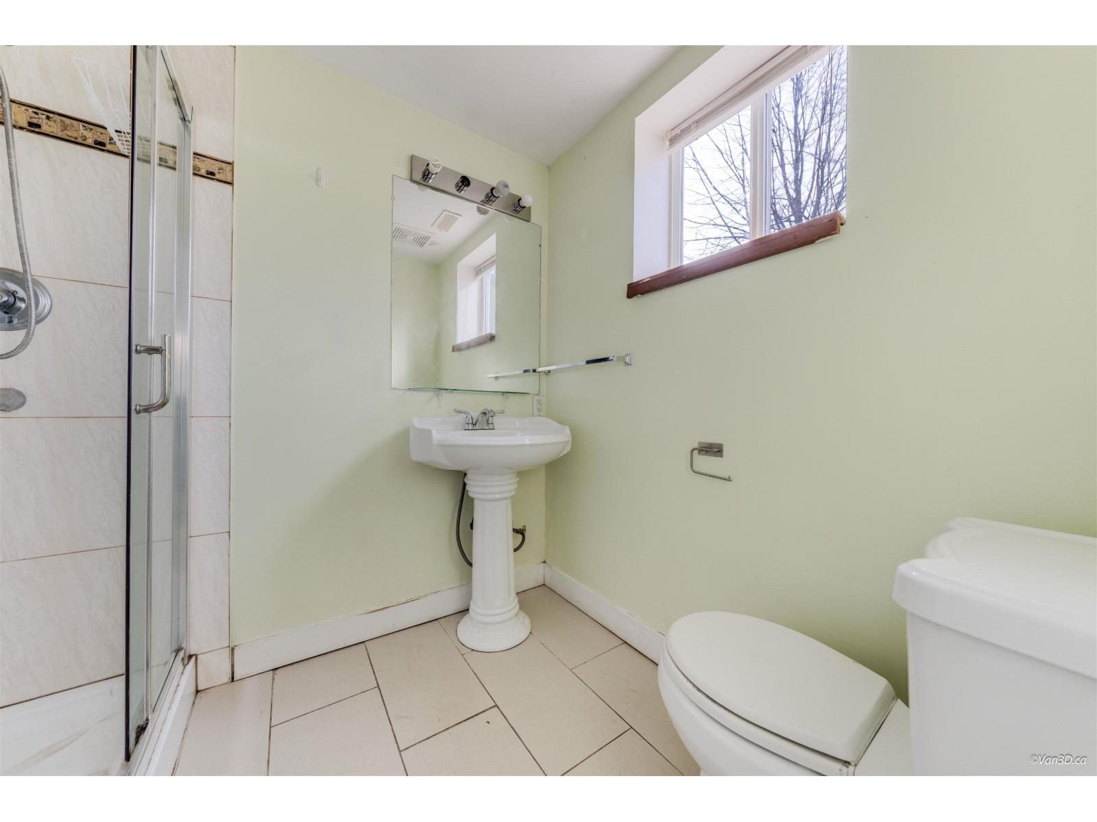 15894 Thrift Avenue, White Rock, British Columbia  V4B 2M8 - Photo 40 - R3163344