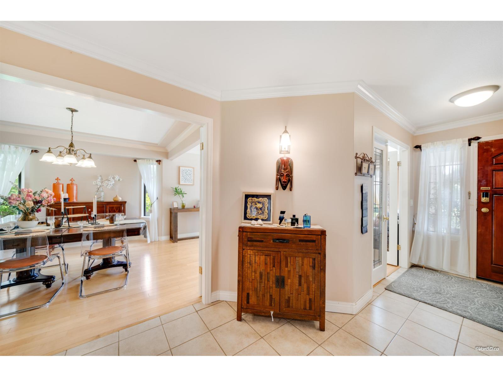 14937 20a Avenue, Surrey, British Columbia  V4A 8G1 - Photo 4 - R3163345