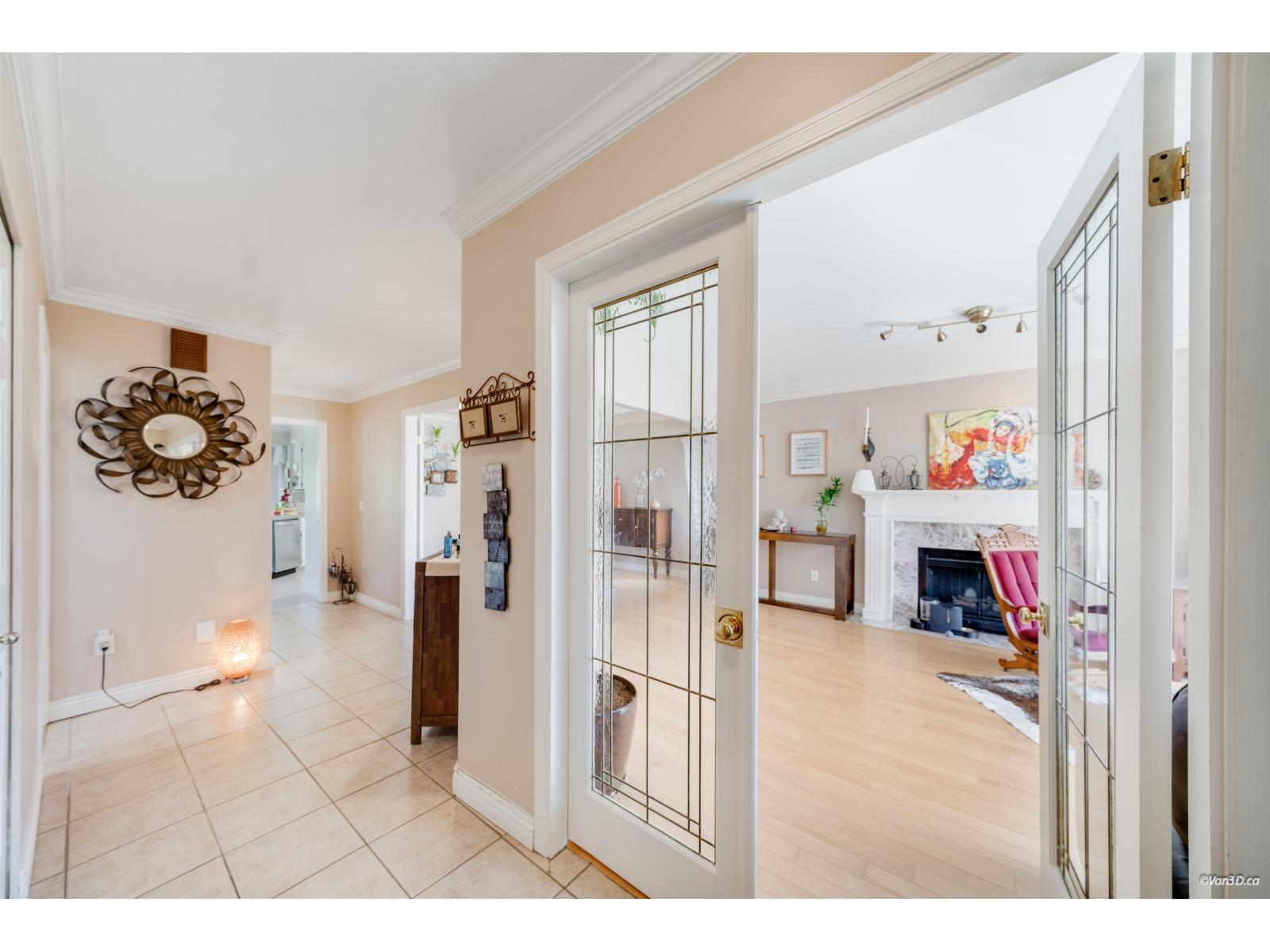 14937 20a Avenue, Surrey, British Columbia  V4A 8G1 - Photo 5 - R3163345