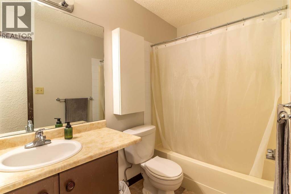 14, 3440 23rd Ave  S, Lethbridge, Alberta  T1K 4K4 - Photo 9 - A2328252