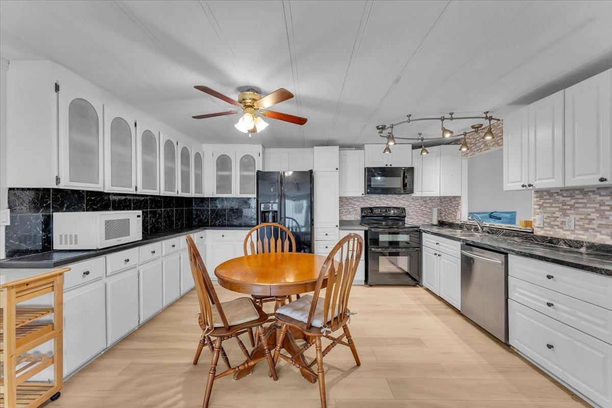 18 3300 Horn Street, Abbotsford, British Columbia  V2S 7Y4 - Photo 11 - R3161990