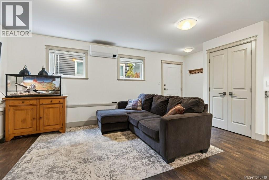 2581 Kendal Ave, Cumberland, British Columbia  V0R 1S0 - Photo 30 - 1048719
