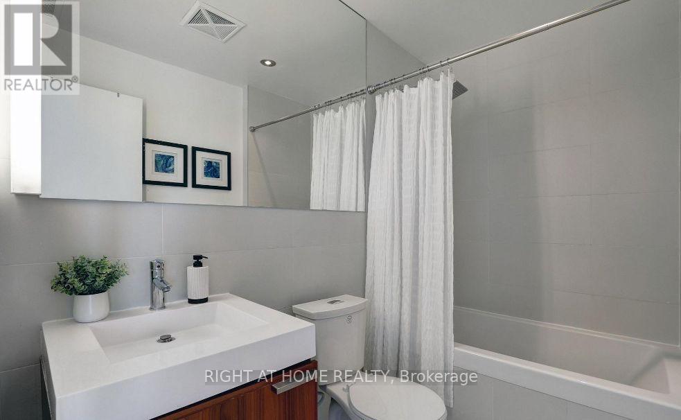 1305 - 318 King Street E, Toronto, Ontario  M5A 1K6 - Photo 15 - C13762294