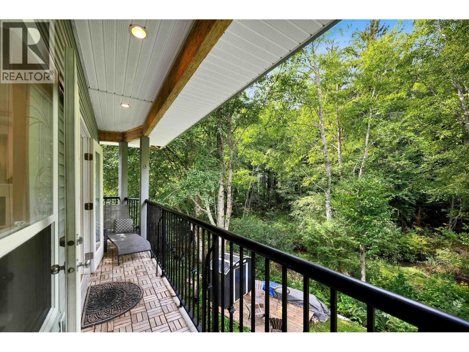 38030 Seventh Avenue, Squamish, British Columbia  V8B 0J7 - Photo 10 - R3163255