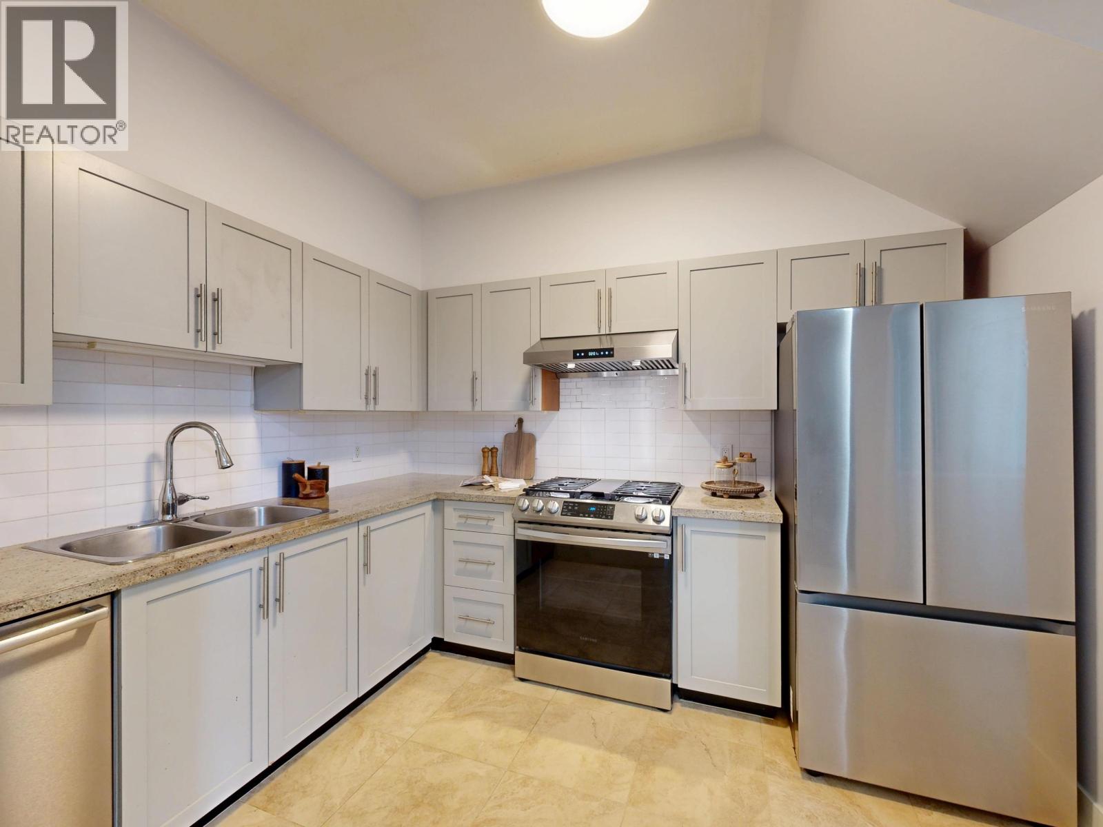 305 4468 Albert Street, Burnaby, British Columbia  V5C 2G8 - Photo 12 - R3163238