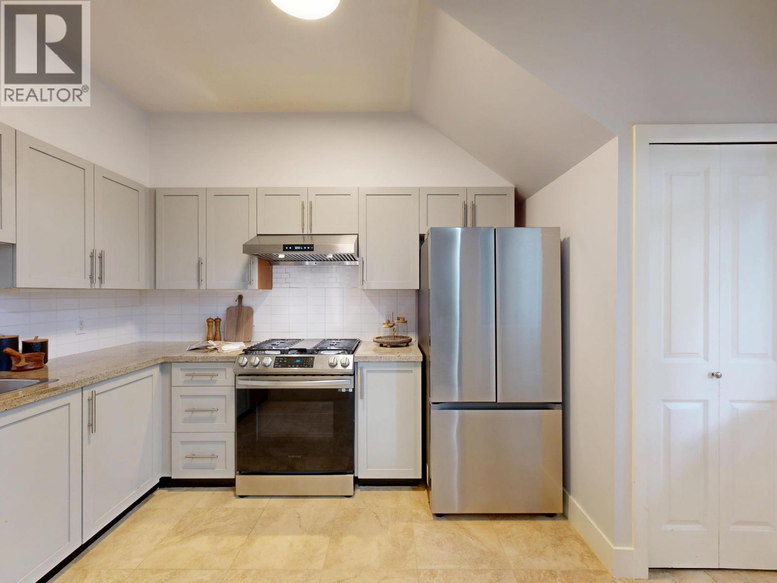 305 4468 Albert Street, Burnaby, British Columbia  V5C 2G8 - Photo 13 - R3163238