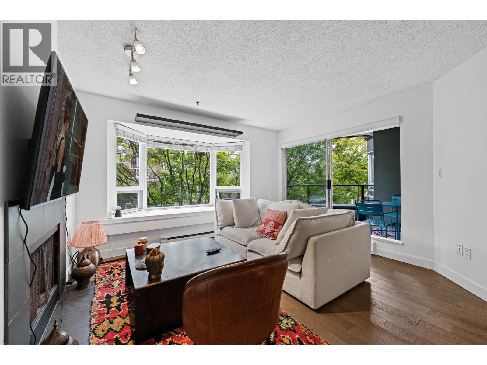 304 1925 W 2nd Avenue, Vancouver, British Columbia  V6J 1J2 - Photo 4 - R3163253