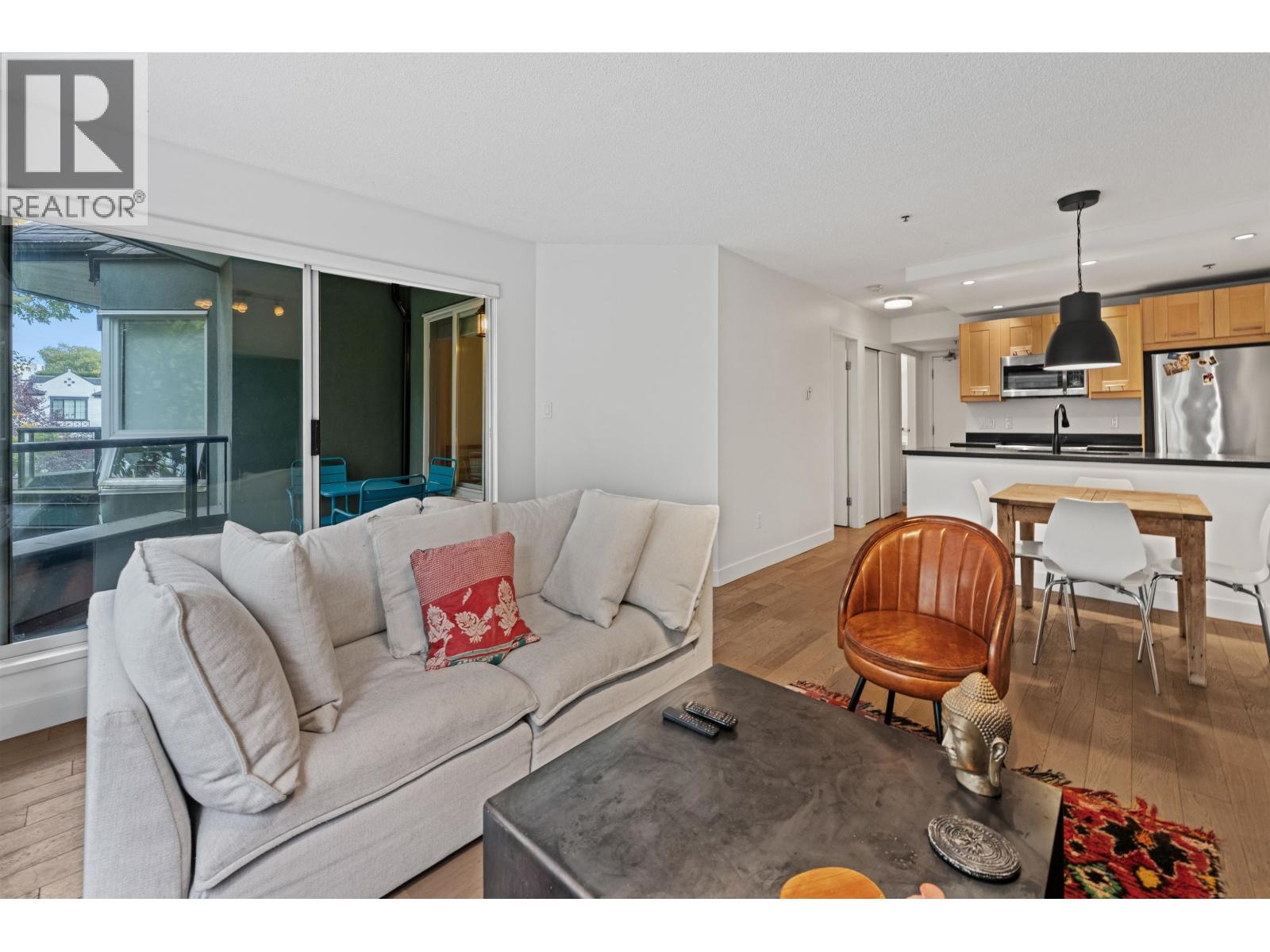 304 1925 W 2nd Avenue, Vancouver, British Columbia  V6J 1J2 - Photo 8 - R3163253