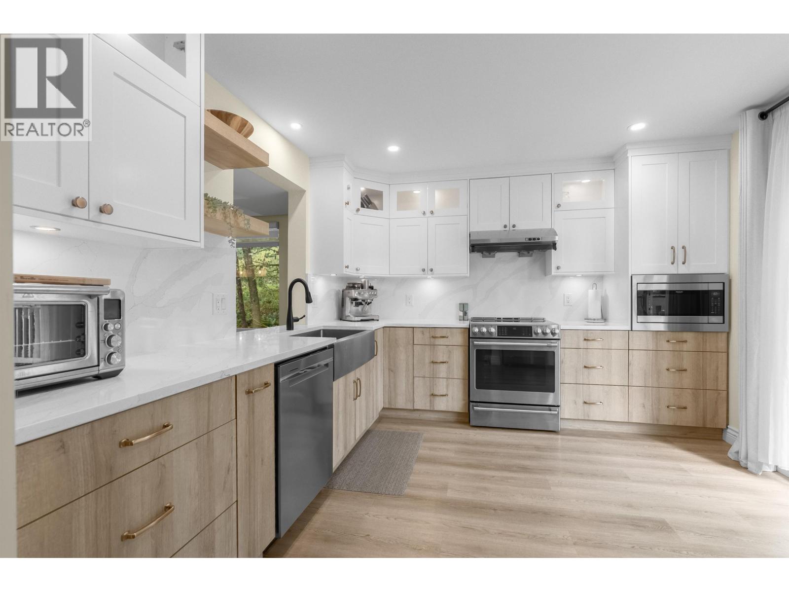 8167 Forest Grove Drive, Burnaby, British Columbia  V5A 4H5 - Photo 24 - R3163273