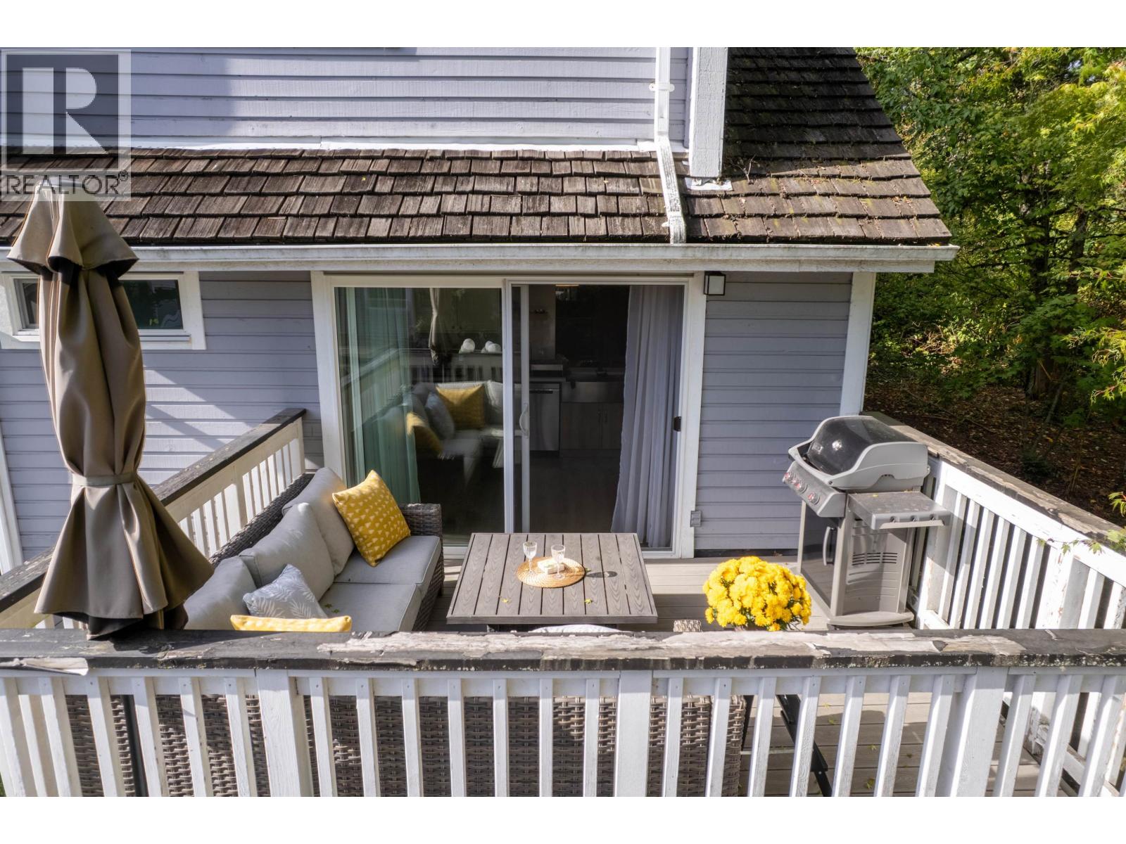 8167 Forest Grove Drive, Burnaby, British Columbia  V5A 4H5 - Photo 3 - R3163273