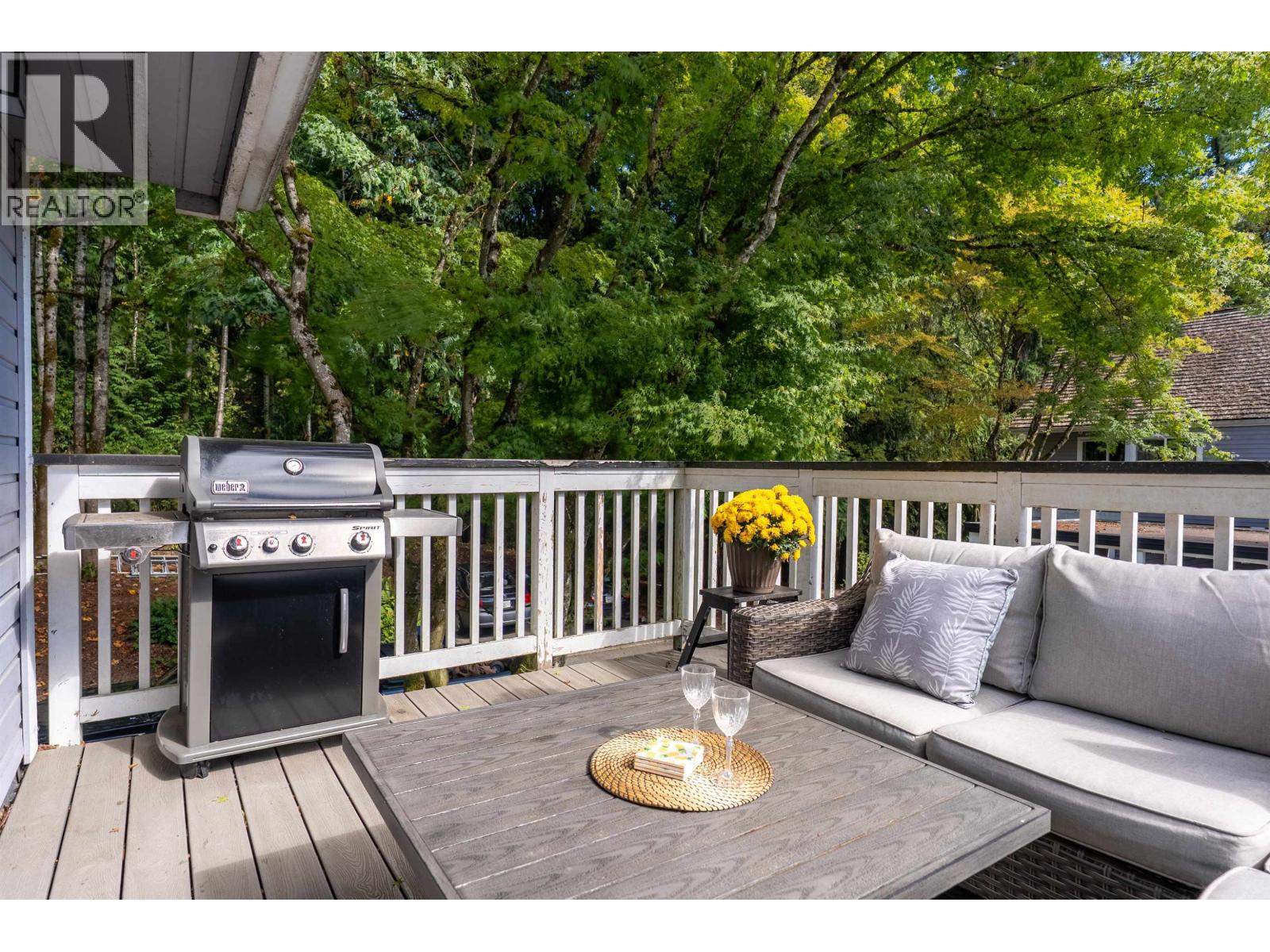 8167 Forest Grove Drive, Burnaby, British Columbia  V5A 4H5 - Photo 30 - R3163273