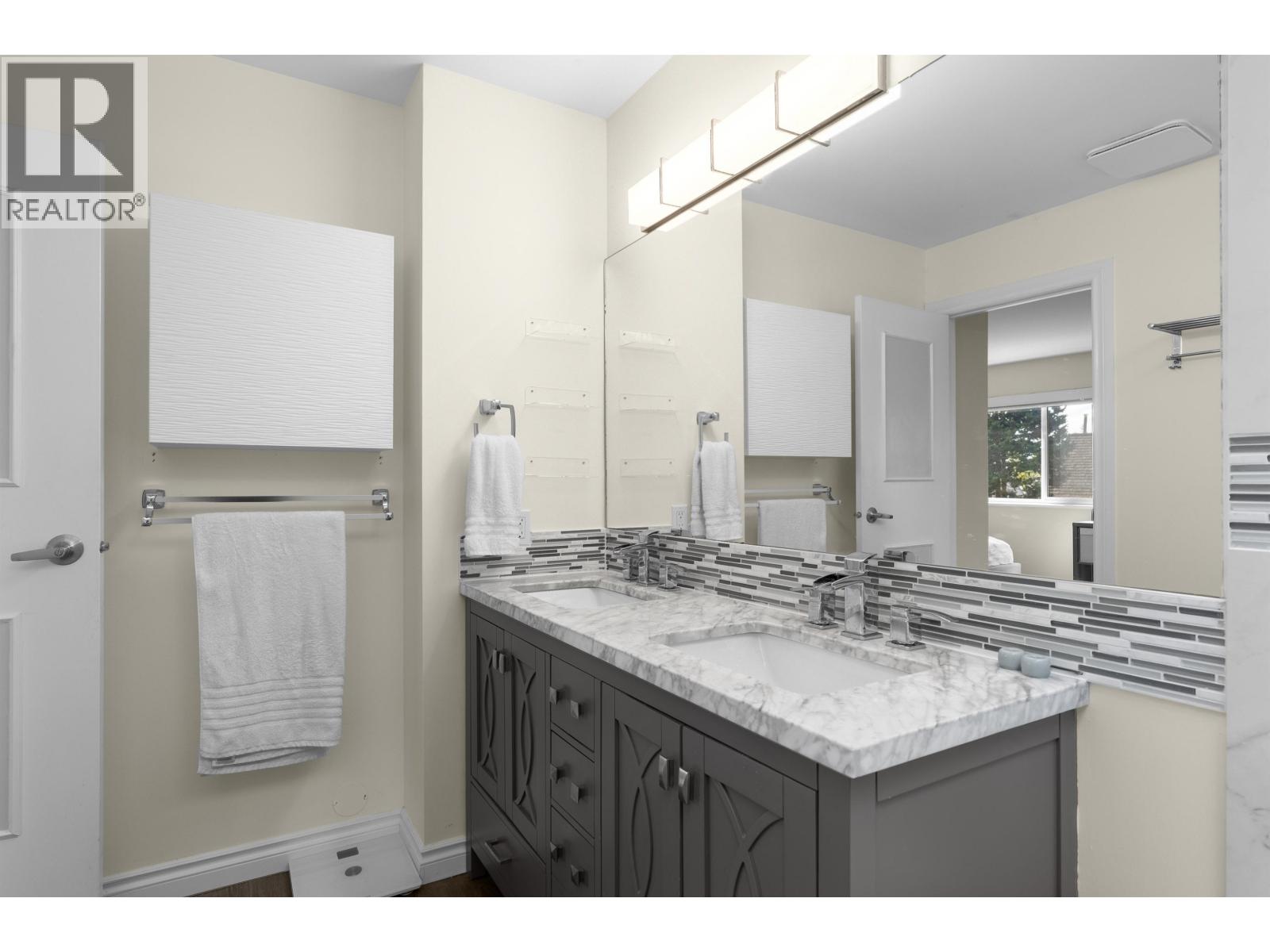 8167 Forest Grove Drive, Burnaby, British Columbia  V5A 4H5 - Photo 37 - R3163273