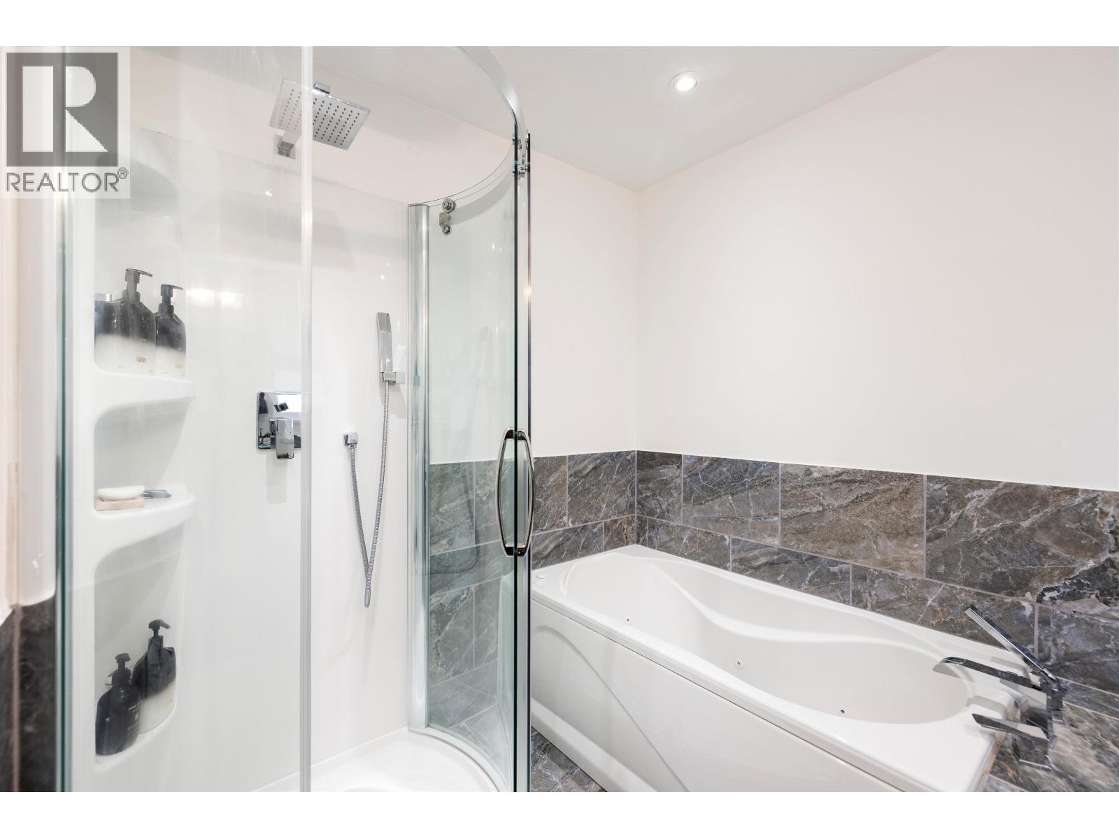 416 St. Georges Avenue, North Vancouver, British Columbia  V7L 3H1 - Photo 26 - R3163296