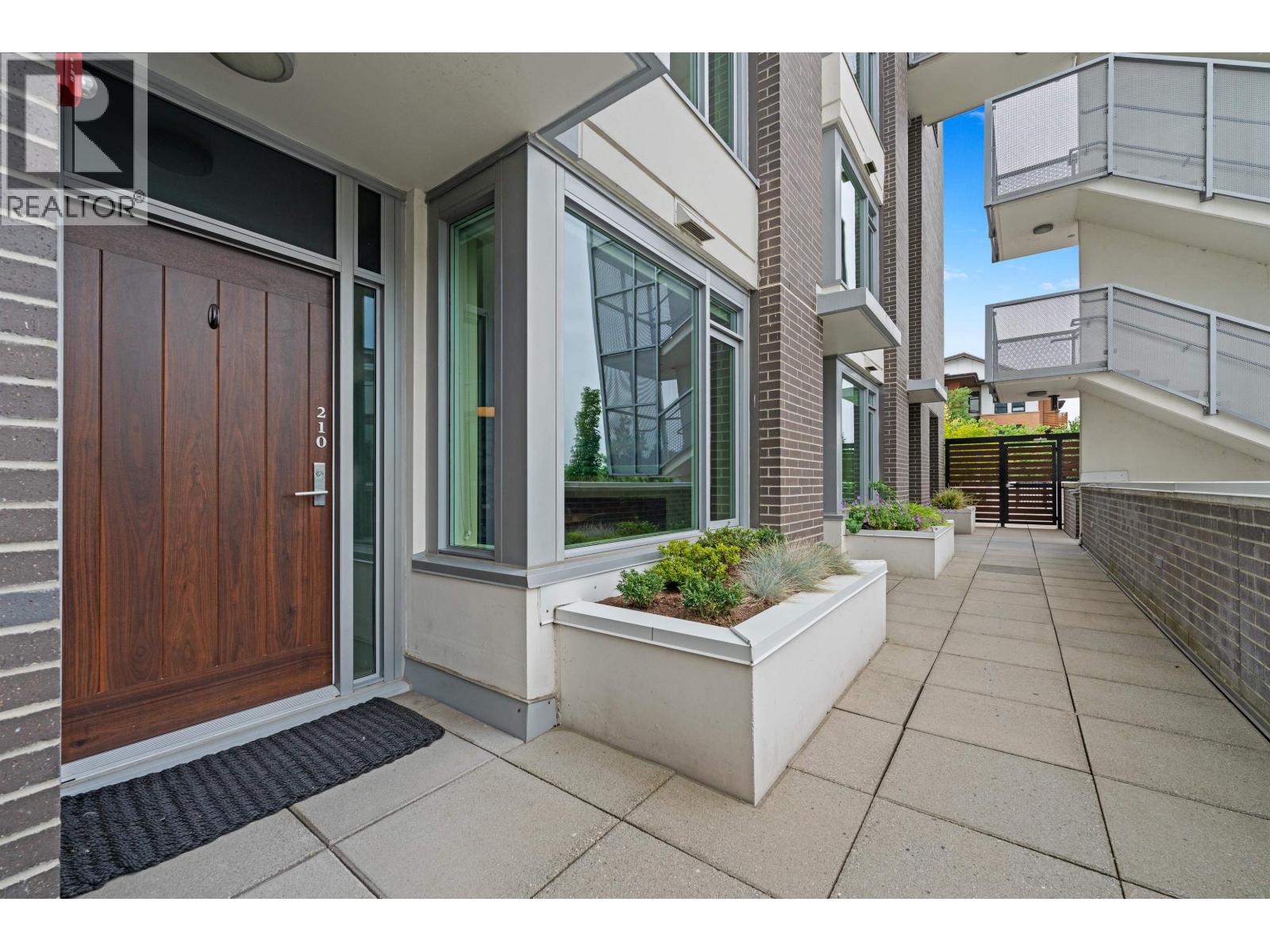 Th210 210 Salter Street, New Westminster, British Columbia  V3M 0J9 - Photo 32 - R3163312