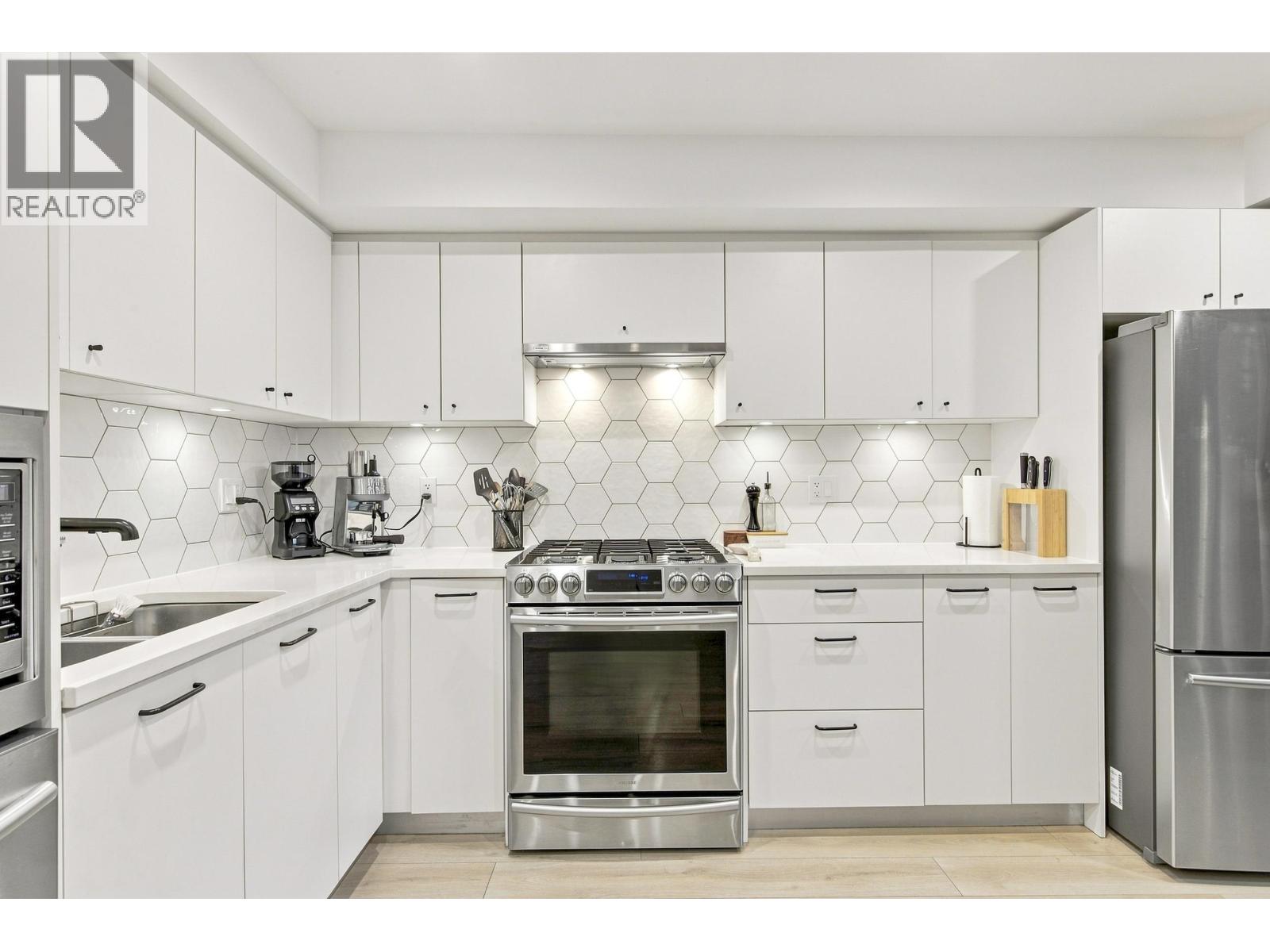 305 1519 Crown Street, North Vancouver, British Columbia  V7J 1G6 - Photo 14 - R3163313
