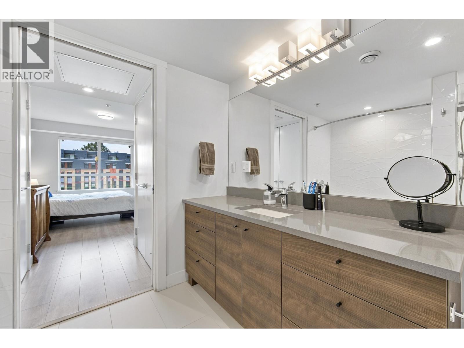 305 1519 Crown Street, North Vancouver, British Columbia  V7J 1G6 - Photo 24 - R3163313