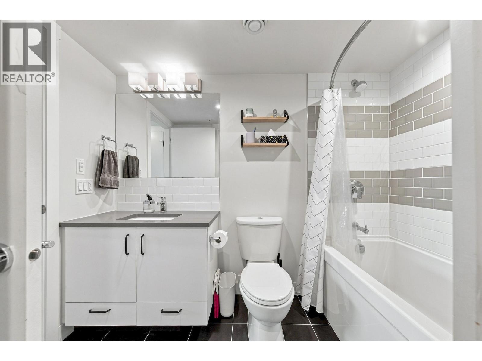 305 1519 Crown Street, North Vancouver, British Columbia  V7J 1G6 - Photo 29 - R3163313