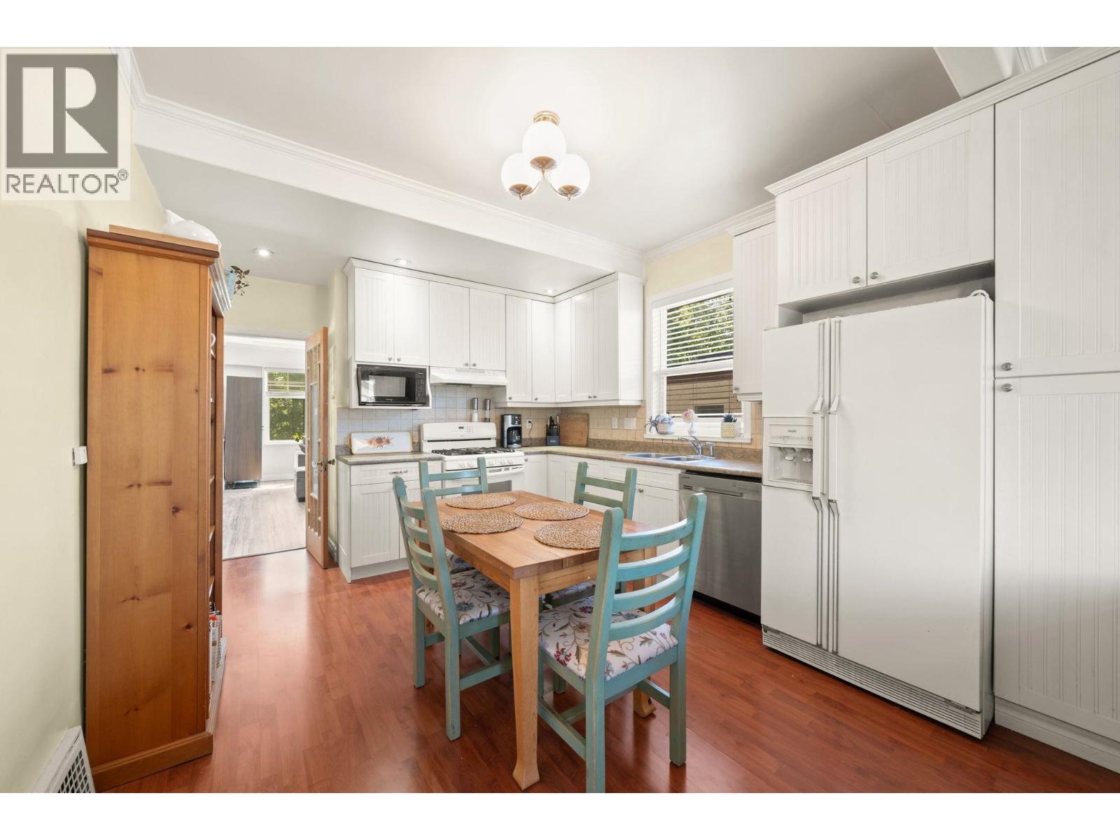 5743 St. Margarets Street, Vancouver, British Columbia  V5R 3H6 - Photo 10 - R3163232