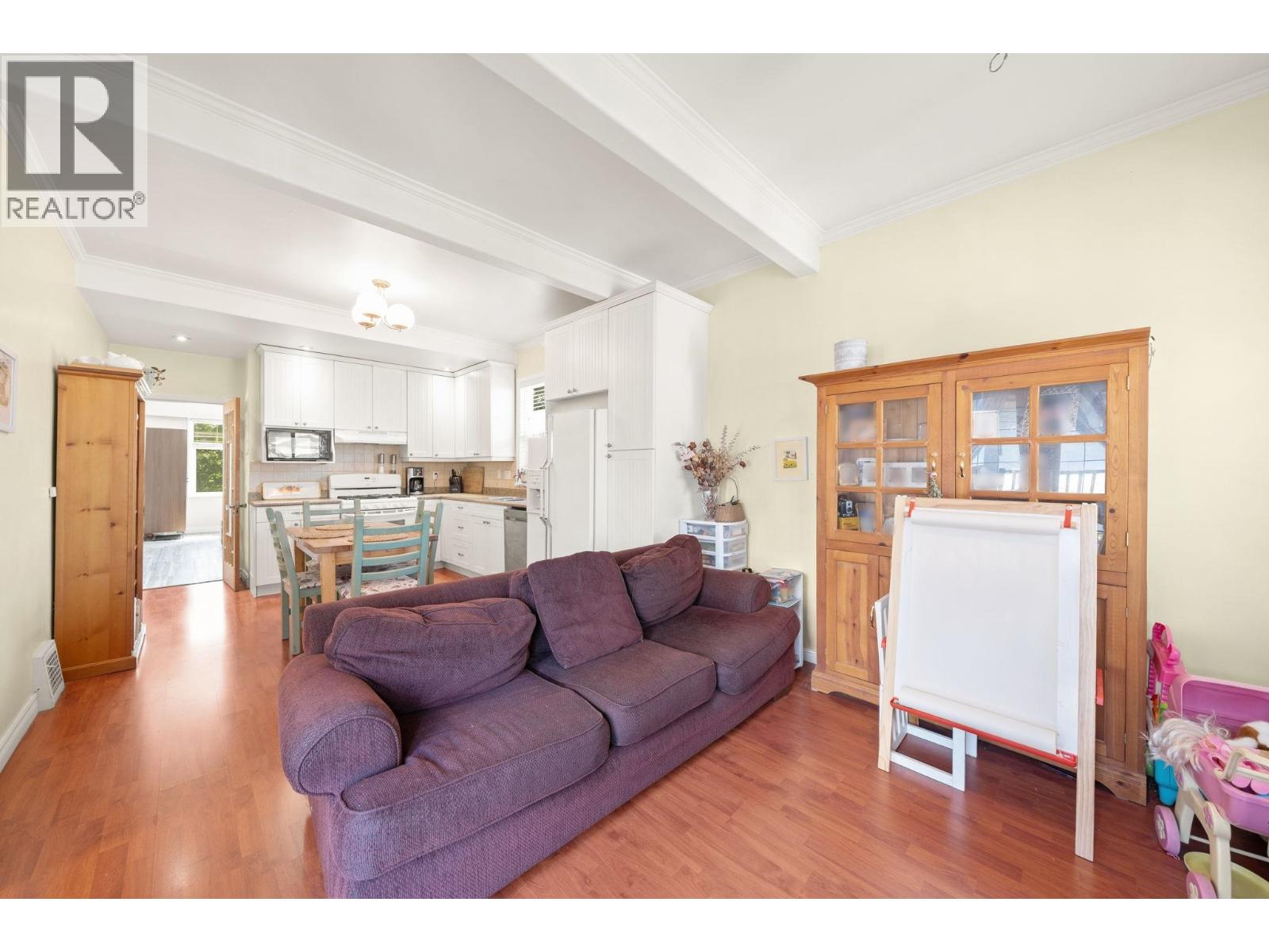 5743 St. Margarets Street, Vancouver, British Columbia  V5R 3H6 - Photo 13 - R3163232