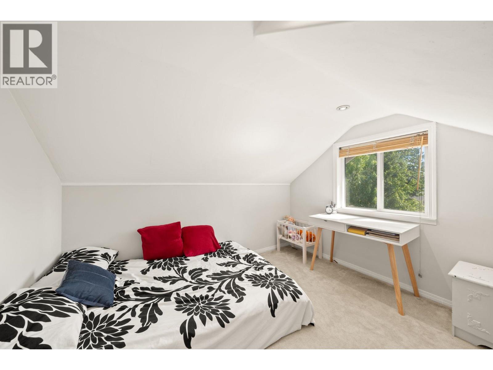 5743 St. Margarets Street, Vancouver, British Columbia  V5R 3H6 - Photo 15 - R3163232
