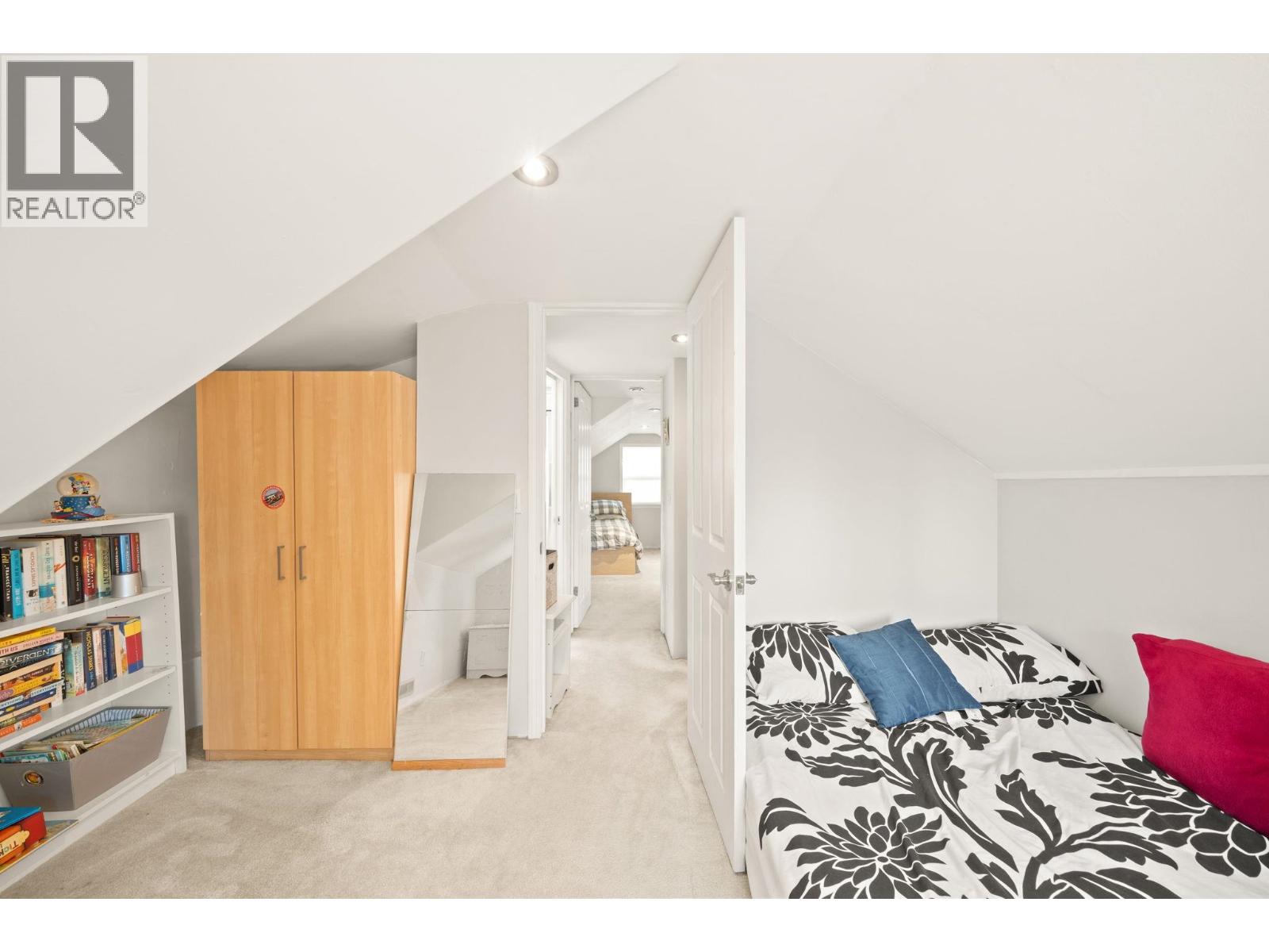 5743 St. Margarets Street, Vancouver, British Columbia  V5R 3H6 - Photo 16 - R3163232