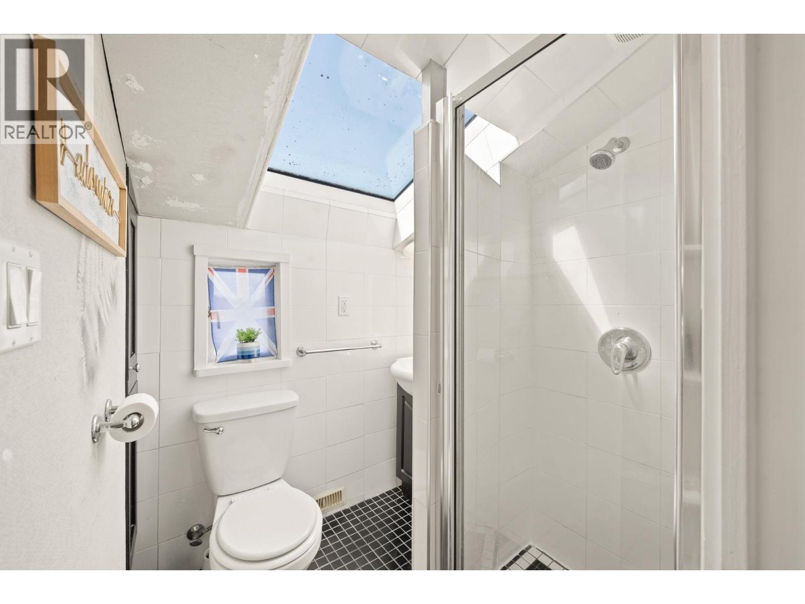 5743 St. Margarets Street, Vancouver, British Columbia  V5R 3H6 - Photo 17 - R3163232