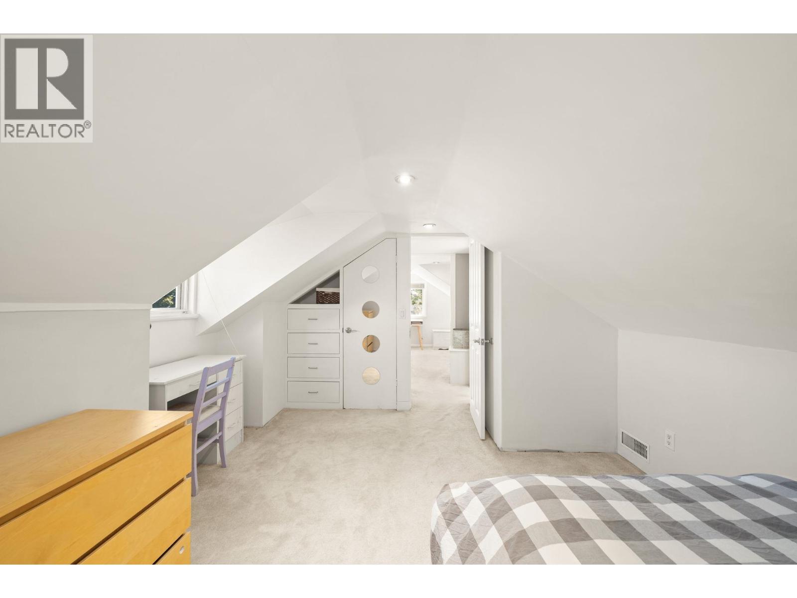 5743 St. Margarets Street, Vancouver, British Columbia  V5R 3H6 - Photo 19 - R3163232