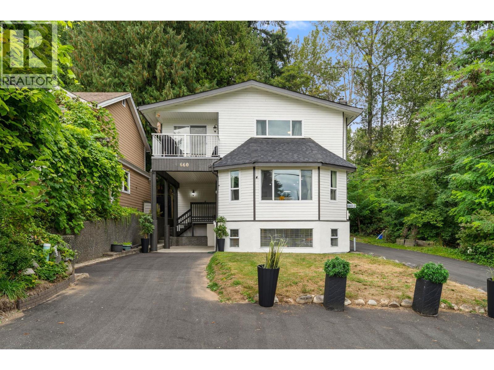 660 E 22ND STREET, north vancouver, British Columbia