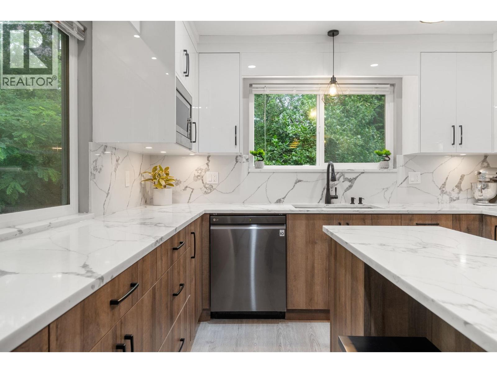 660 E 22nd Street, North Vancouver, British Columbia  V7L 3C9 - Photo 14 - R3163291