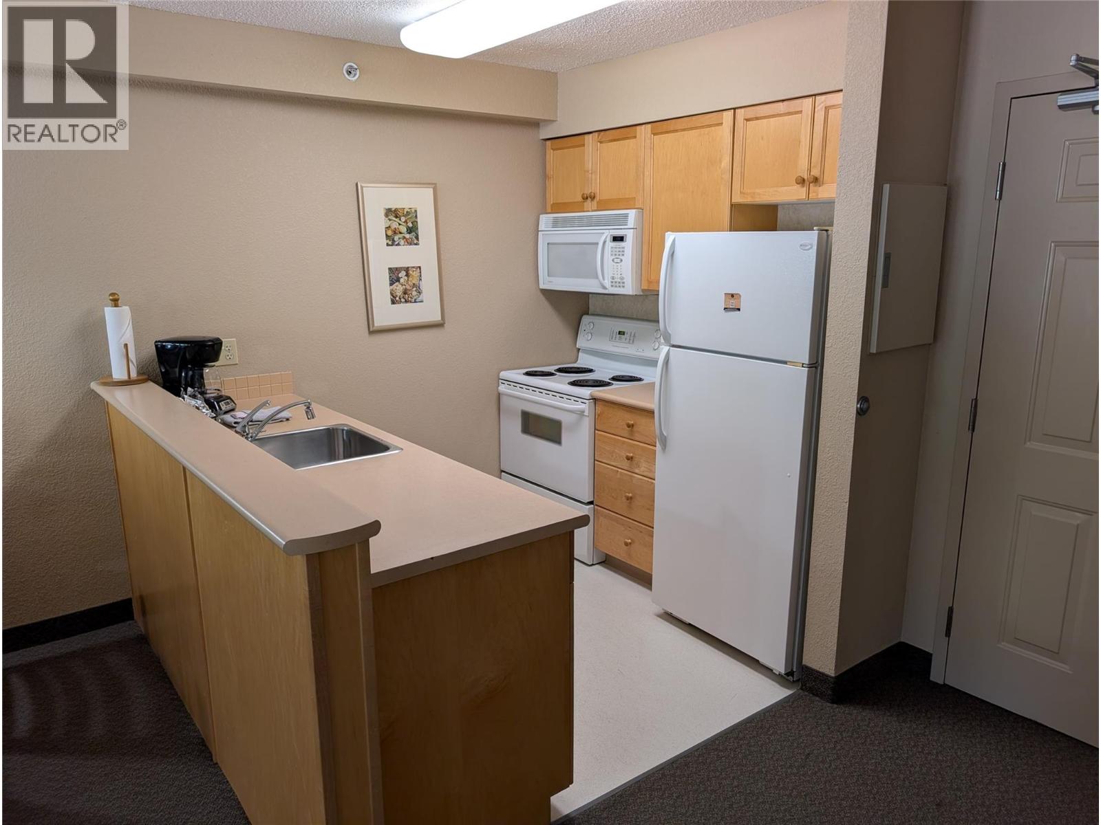 500 Stemwinder Drive Unit# 407, Kimberley, British Columbia  V1A 2Y6 - Photo 4 - 10400057