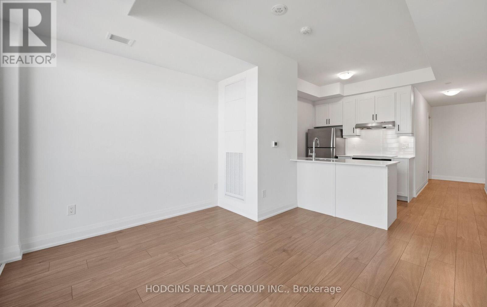 1714 - 1035 Southdown Road, Mississauga (Clarkson), Ontario  L5J 0A2 - Photo 4 - W13762192