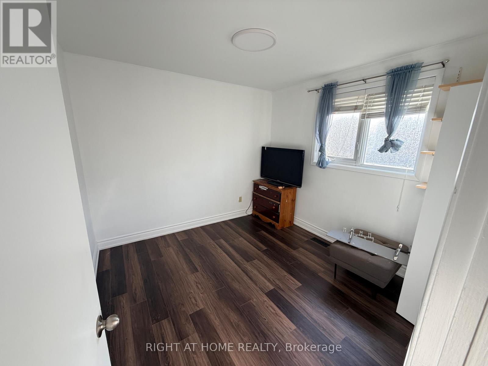 71 Navenby Crescent, Toronto, Ontario  M9L 1B3 - Photo 13 - W13762208