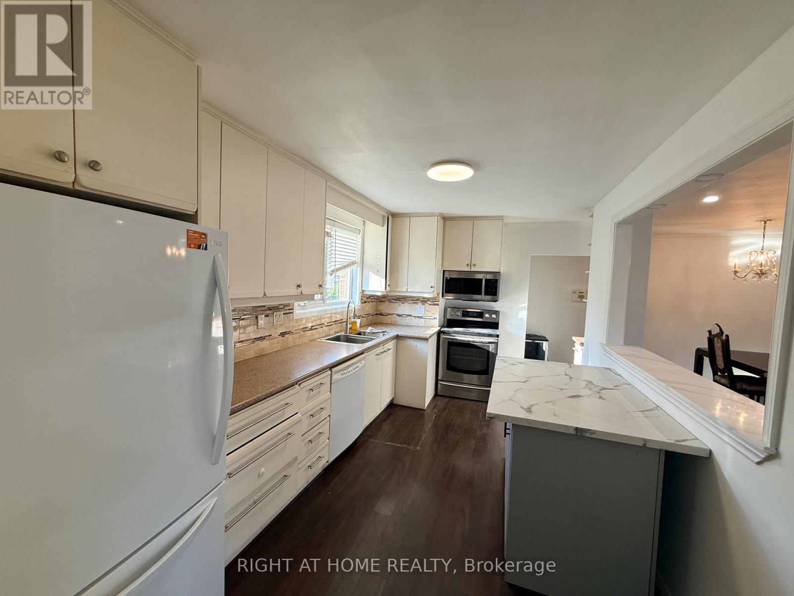71 Navenby Crescent, Toronto, Ontario  M9L 1B3 - Photo 5 - W13762208